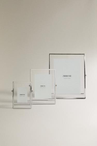 PHOTO FRAME WITH STAND - Silver by Zara