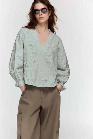 BLUSA FLORES RELIEVE - Verde / Crudo de Zara