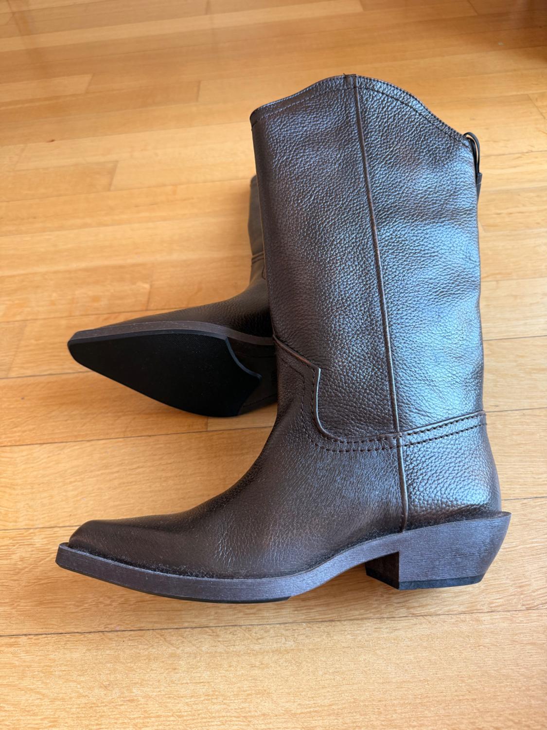 LEATHER COWBOY STYLE BOOTS - Image 6