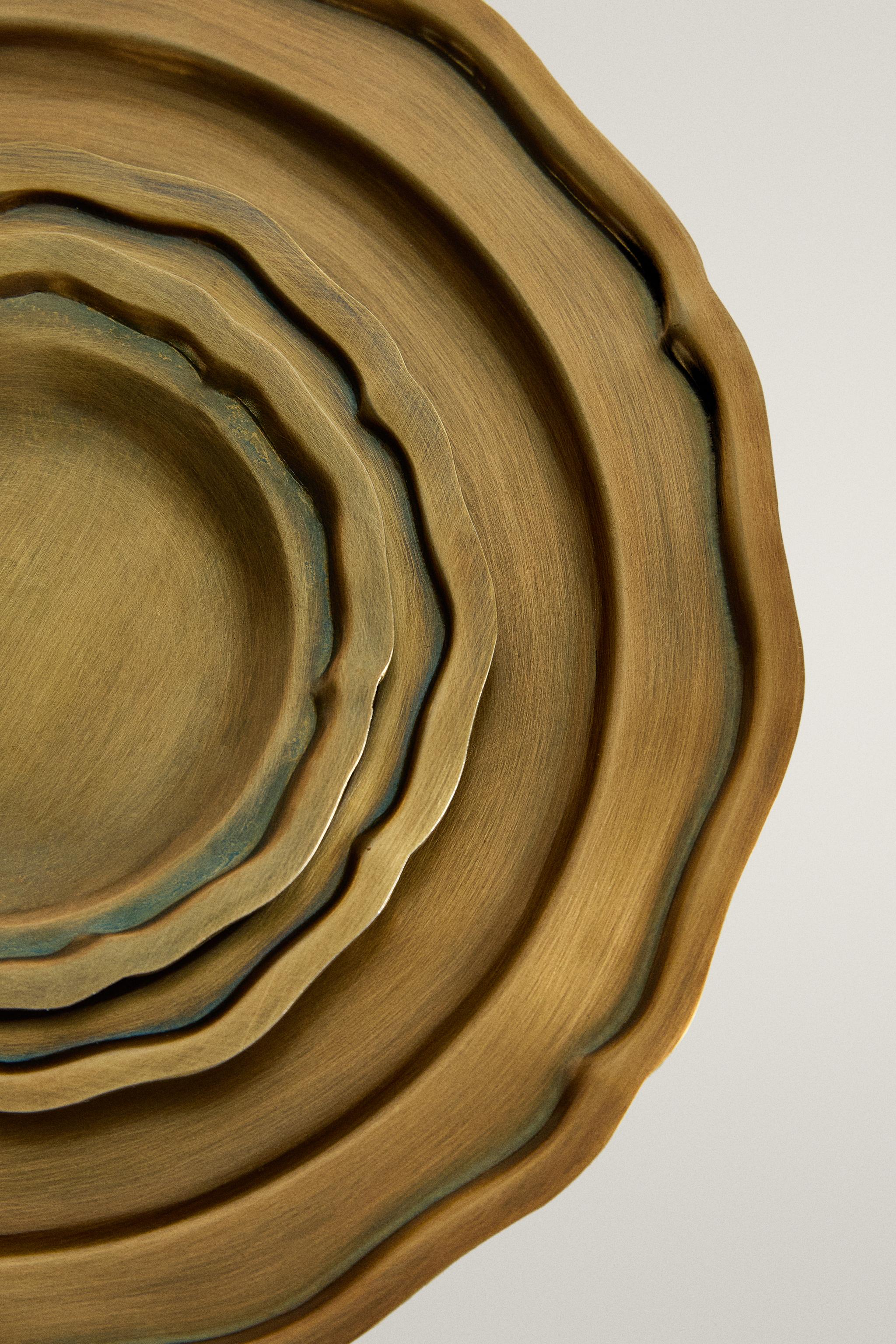 CHRISTMAS WAVY EDGE CANDLE TRAY