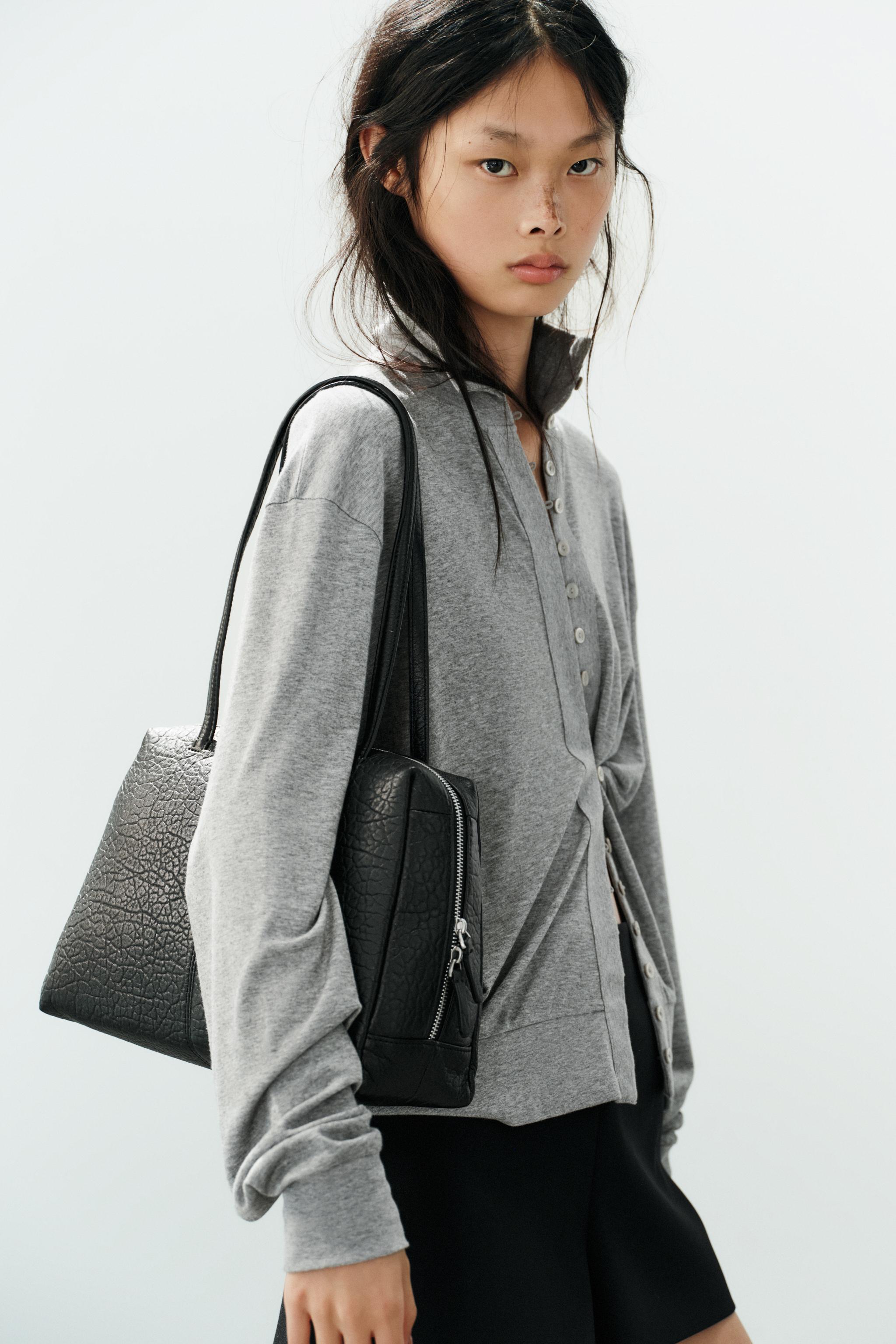 LEATHER SHOULDER BAG
