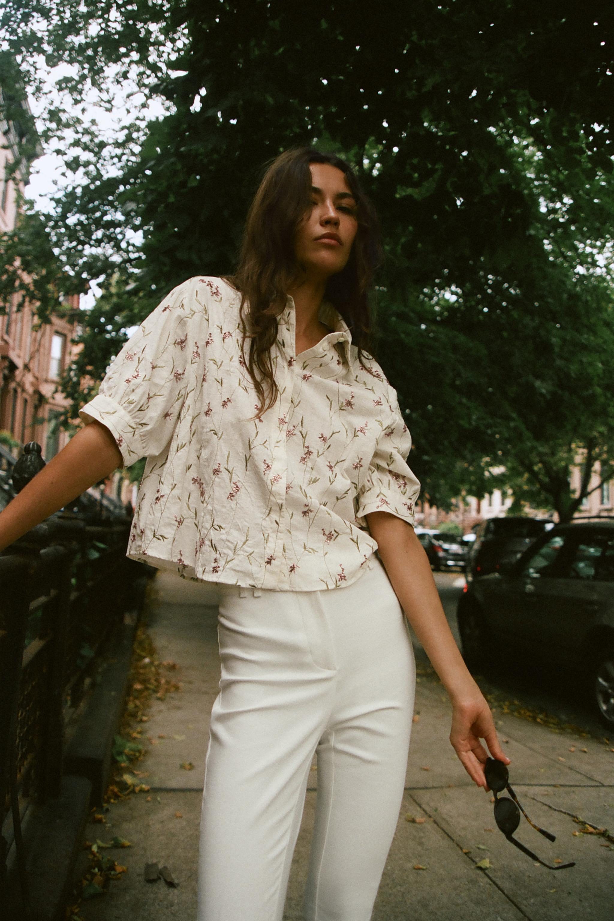 CHEMISE BRODÉE ET FANTASIE