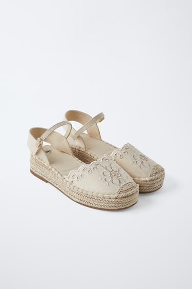 ESPADRILLE BRODÉE - Blanc écru de Zara - Image 1