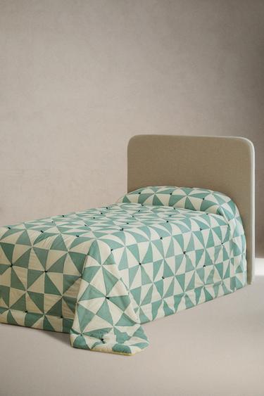 KIDS' PATCHWORK QUILTED BEDSPREAD - Green by Zara - Image 1