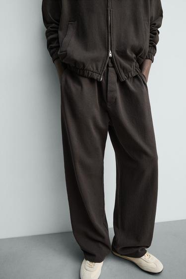 PANTALON DE JOGGING EN MAILLE DÉLAVÉ - Noir / Marron de Zara - Image 4
