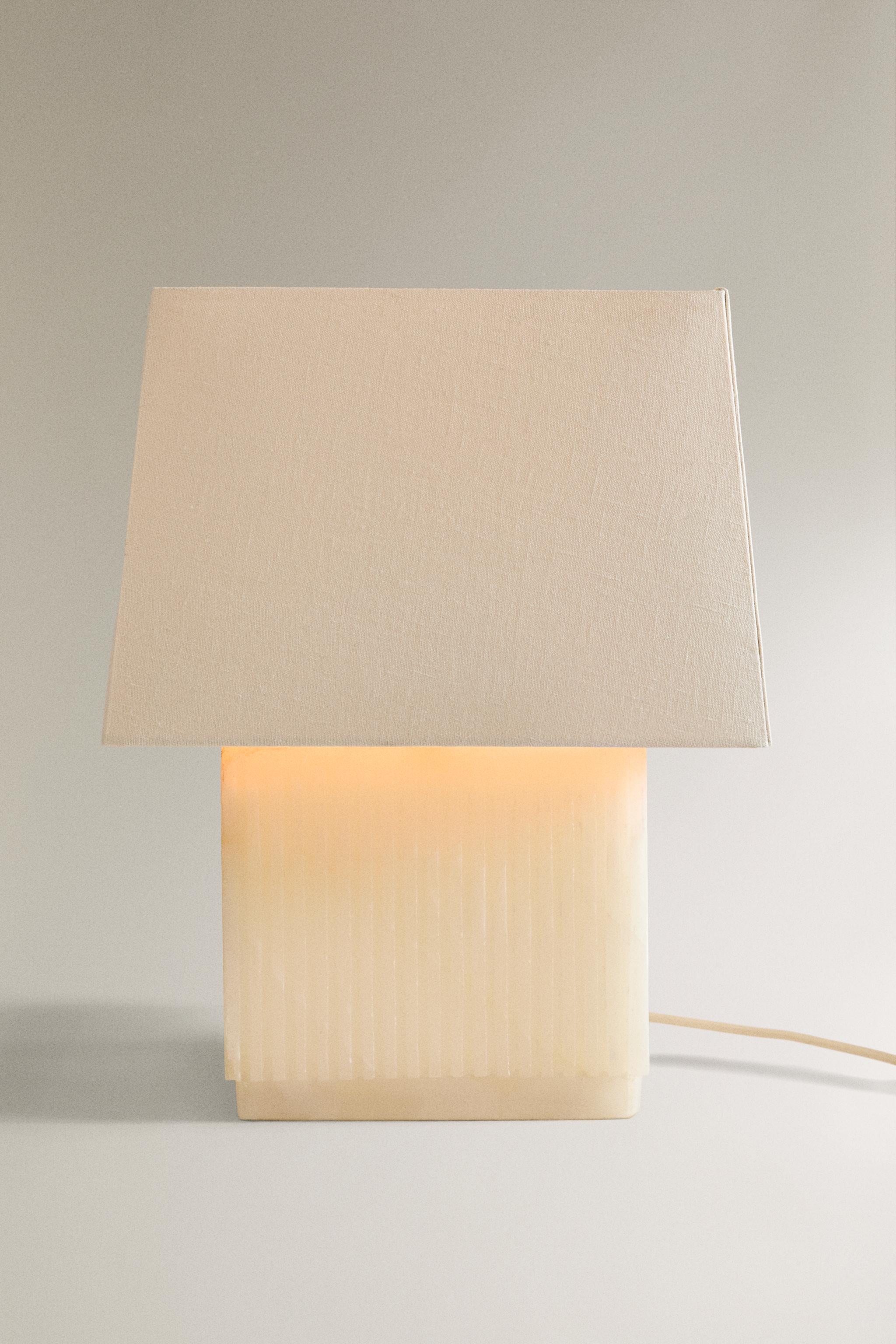 MARBLE TABLE LAMP — Ecru