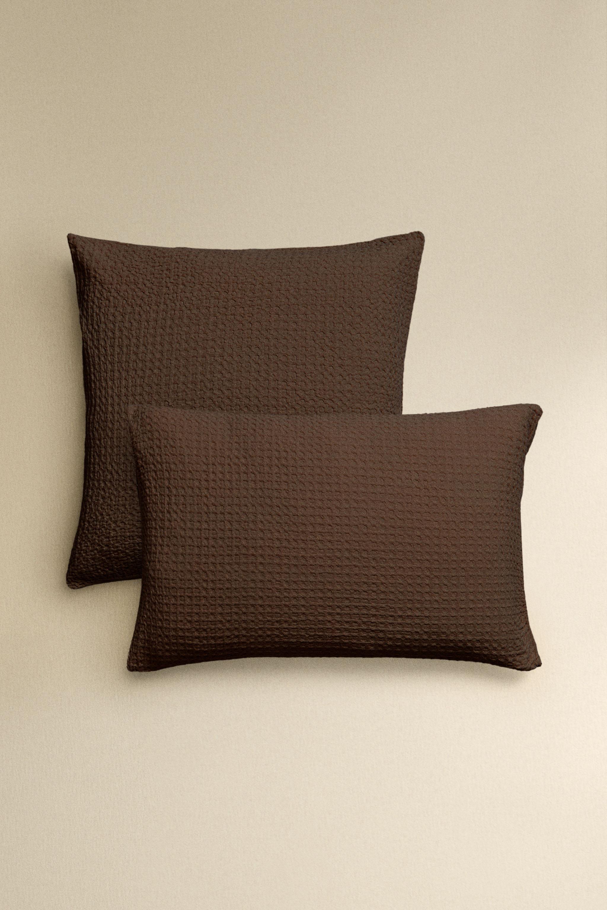WAFFLE-KNIT PILLOWCASE