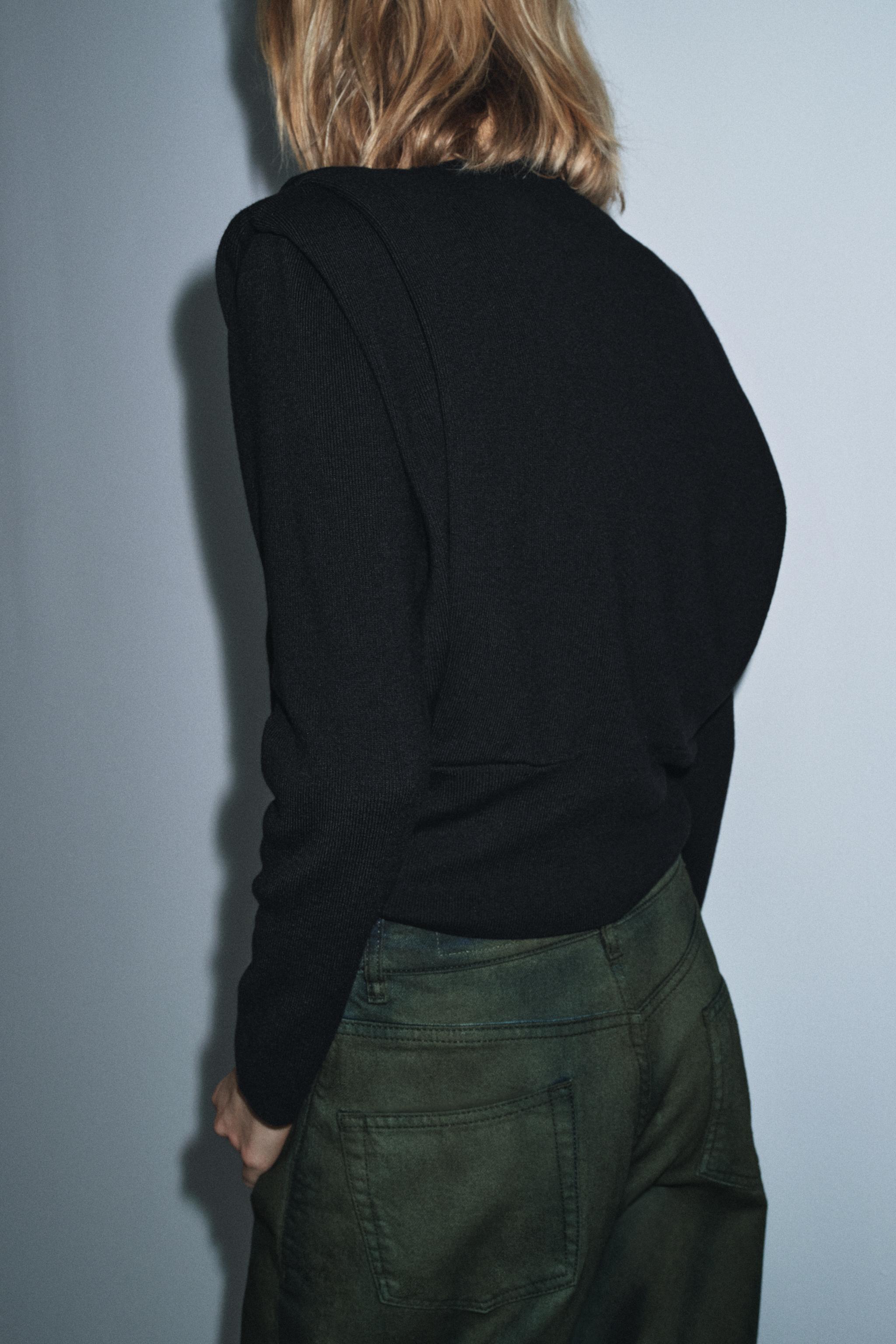 SHOULDER PAD KNIT JUMPER