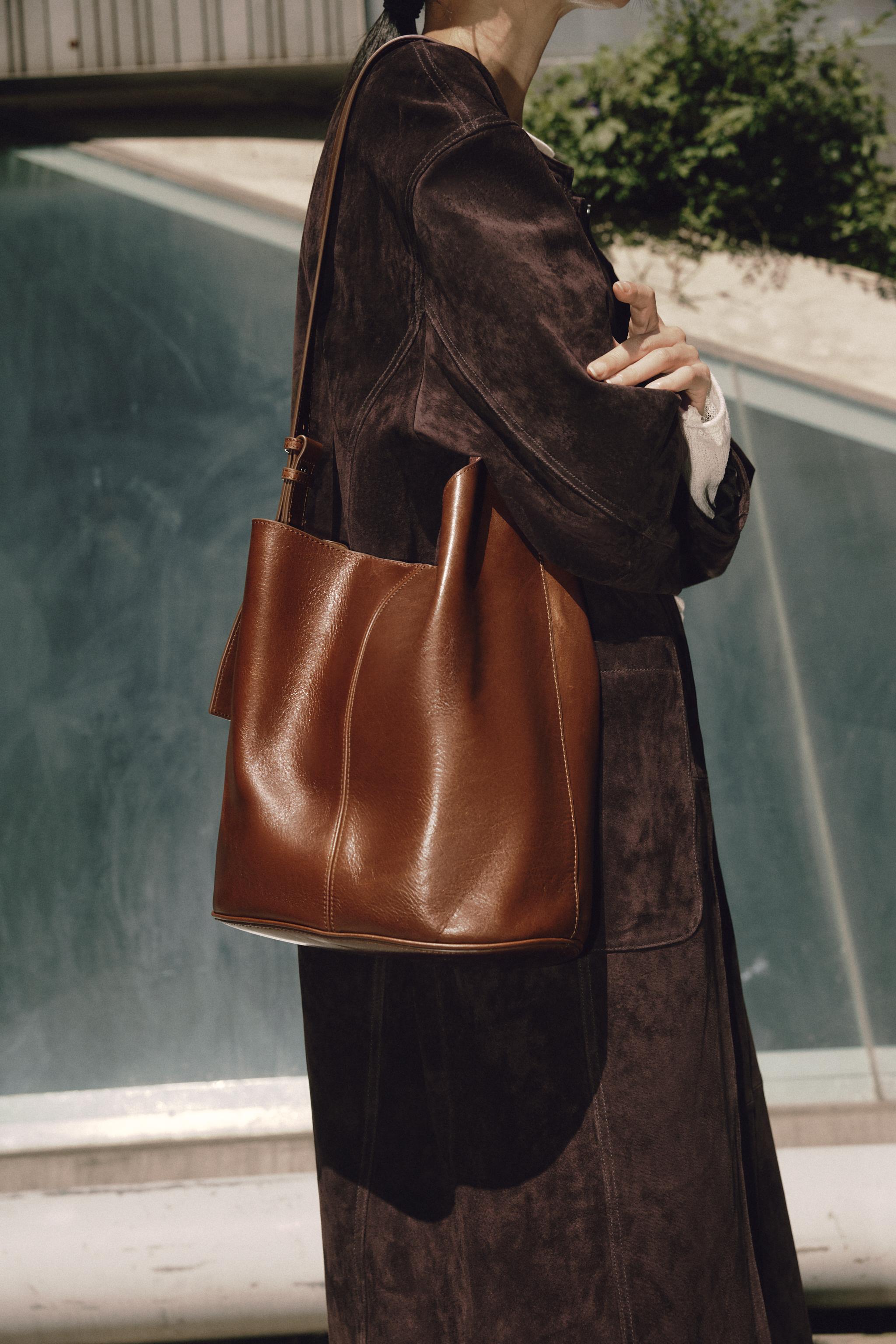 新品　ZARA バスケットバッグ　ブラウン ステッチ入りバケットバッグ ダークゴールデンブラウン ZARA