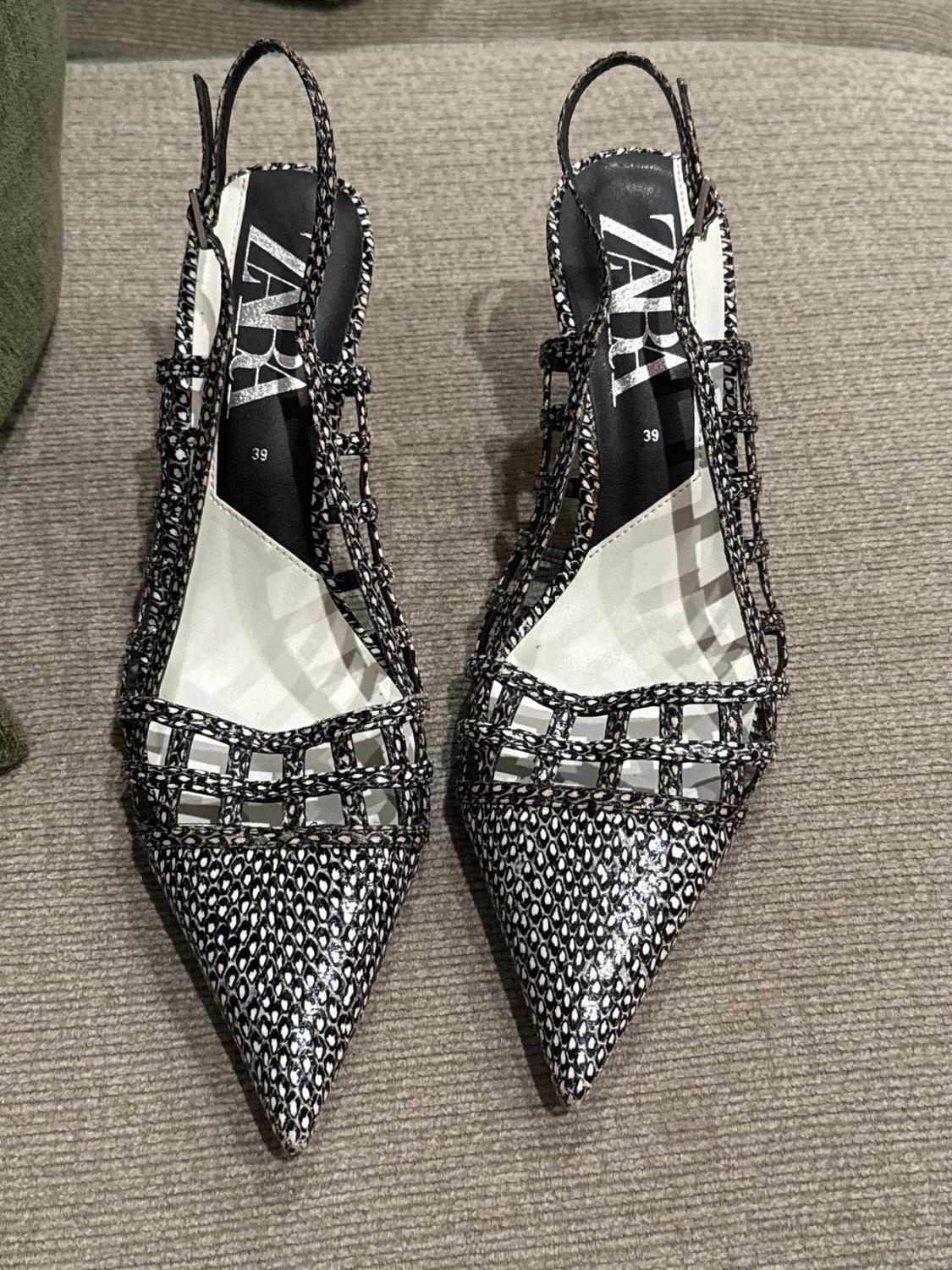 SNAKE PRINT SLING BACK KITTEN HEELS - Image 6