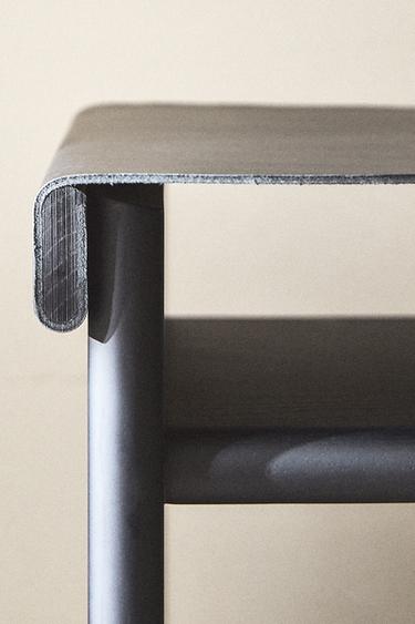 STOOL 02 - Black by Zara