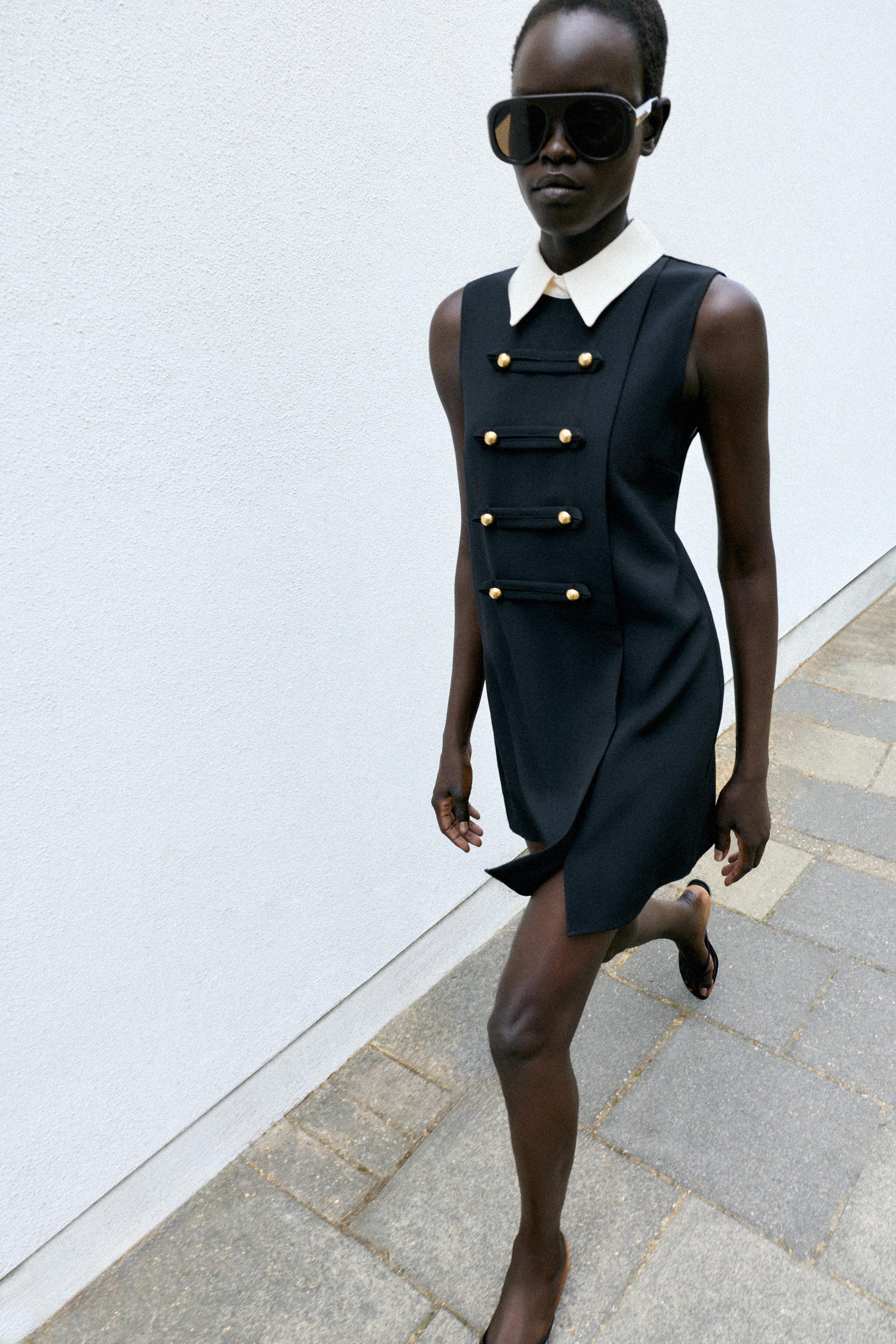 SHORT FROG FASTENING DRESS