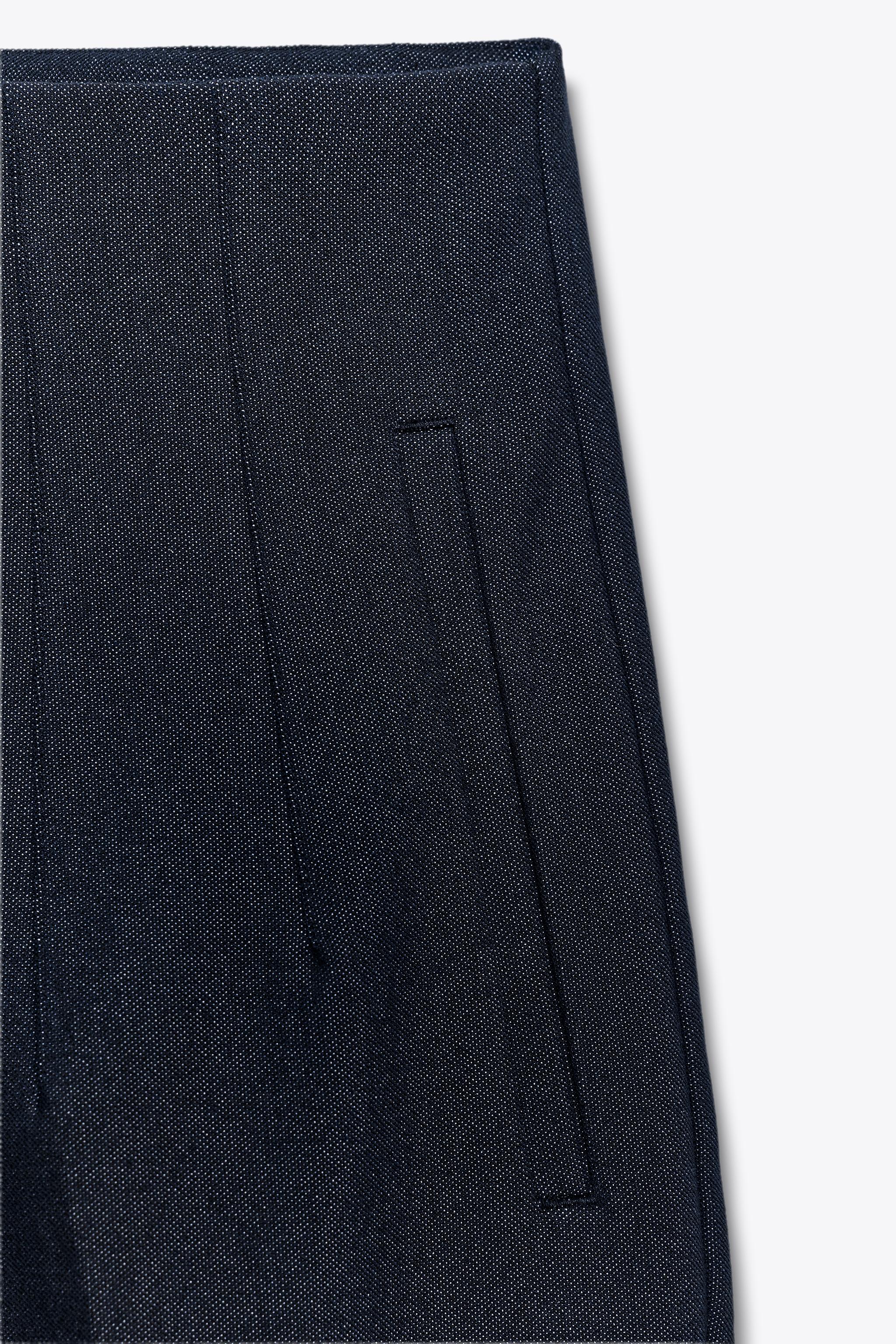 HIGH-WAISTED PANTS