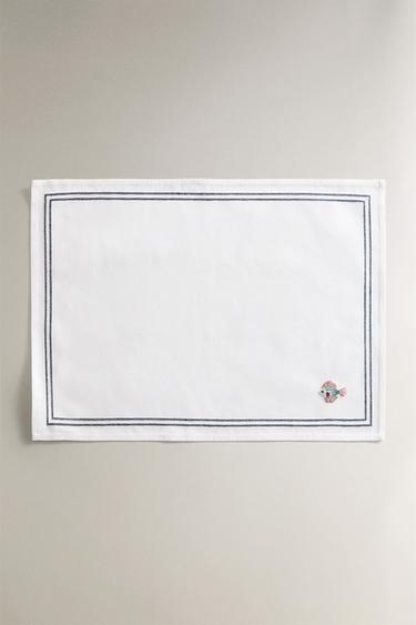 BESTICKTES TISCHSET FISCH - Blau von Zara