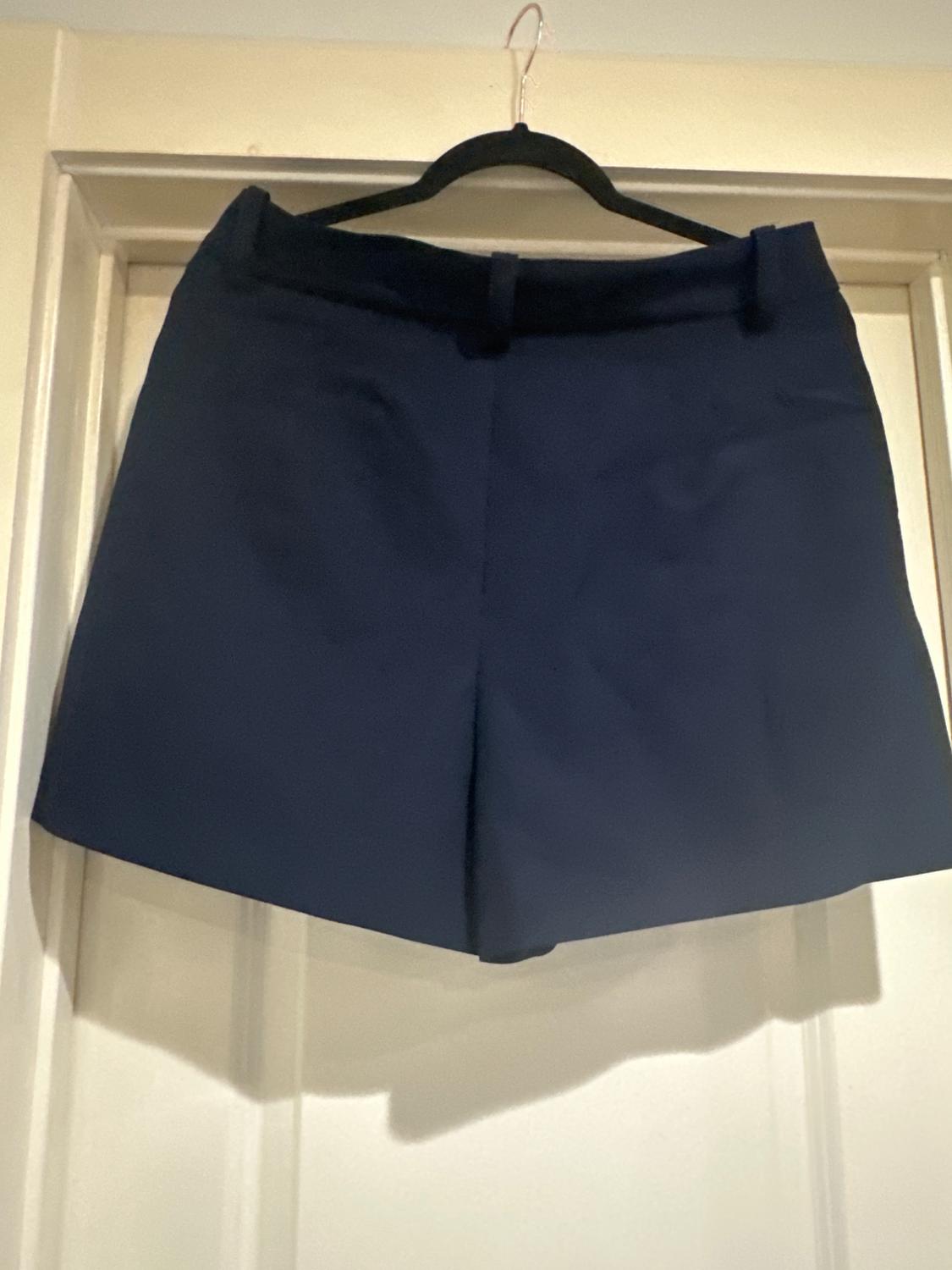 HIGH-WAISTED SHORTS - Image 4