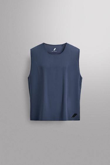 T-SHIRT CANOTTA TRAFORATA RUNNING - Azzurro medio di Zara