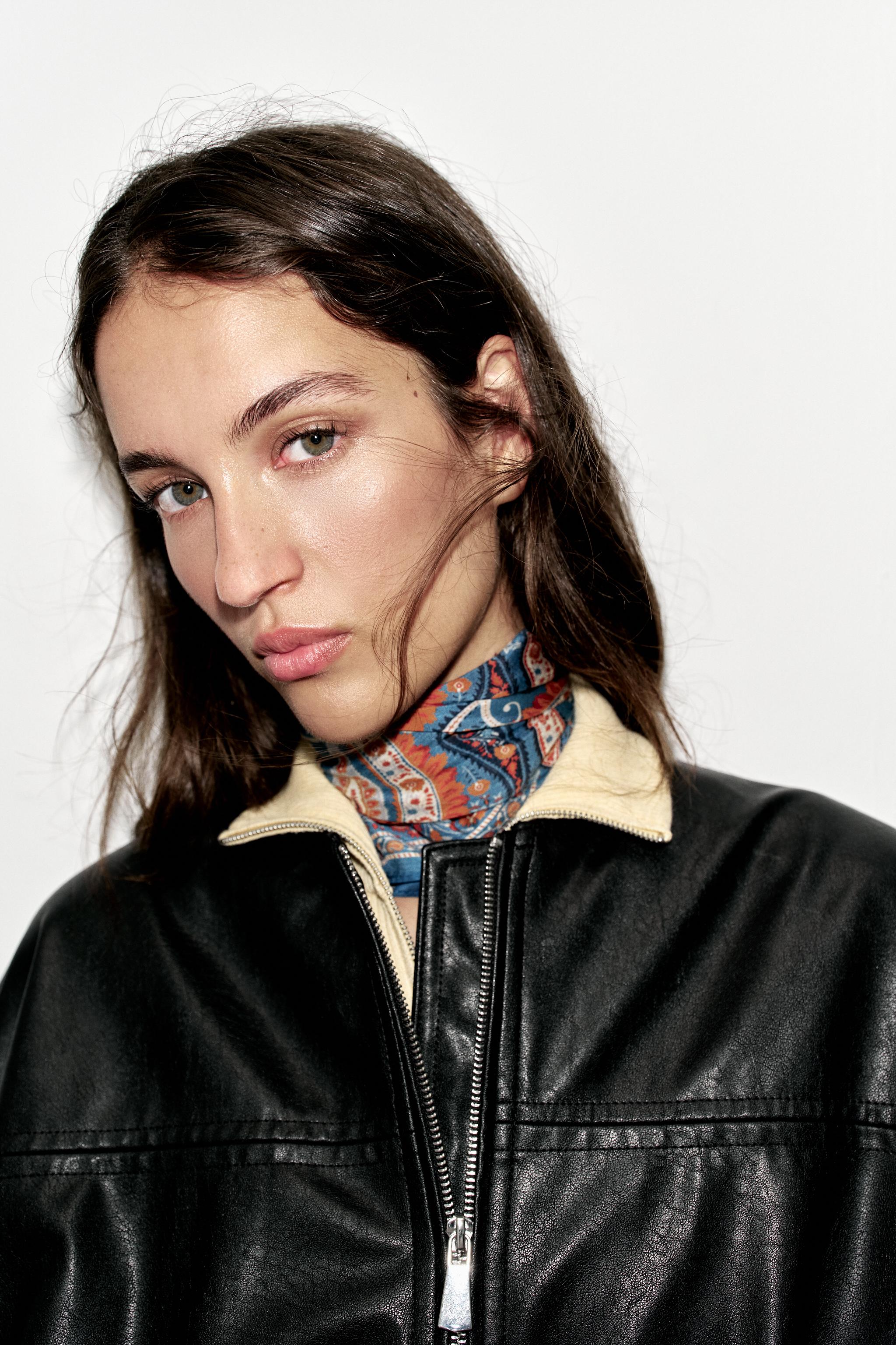 PAISLEY PRINT SILK SCARF — Blue