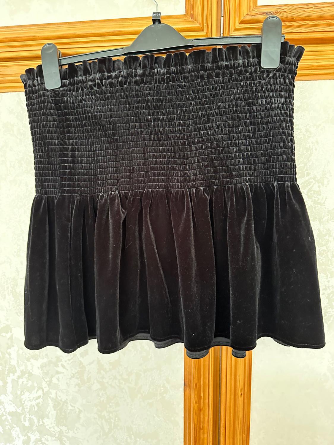 BLACK VELOUR SKIRT - Image 2