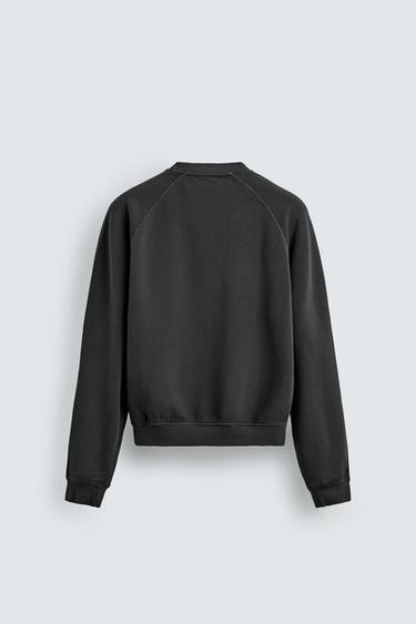 SWEAT DÉLAVÉ COL ROND AARON LEVINE X ZARA - Bleu marine de Zara - Image 7