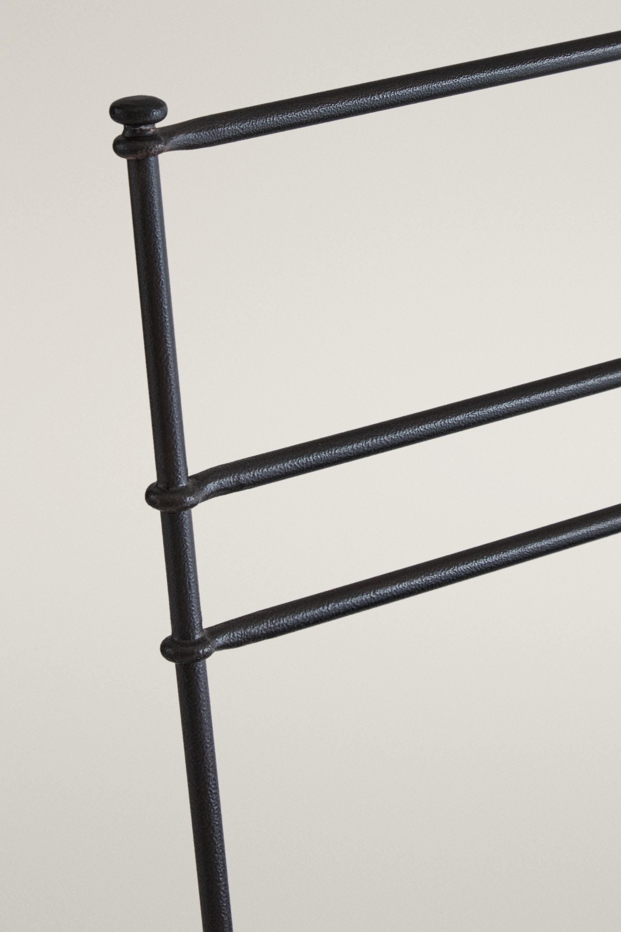 OUTDOOR WROUGHT IRON CHAIR
