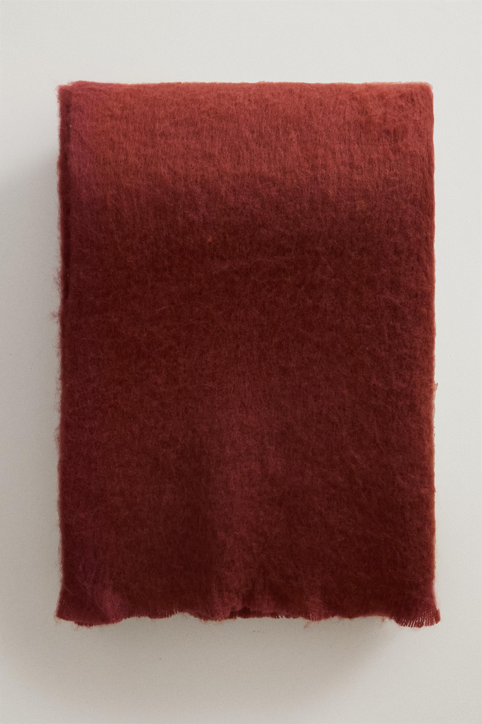 BRUSHED-EFFECT BLANKET