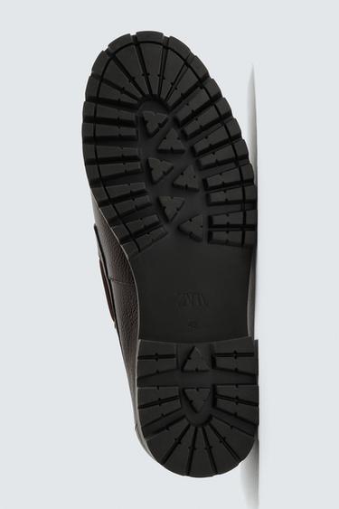 CHAUSSURES BATEAU EN CUIR - Marron de Zara - Image 6
