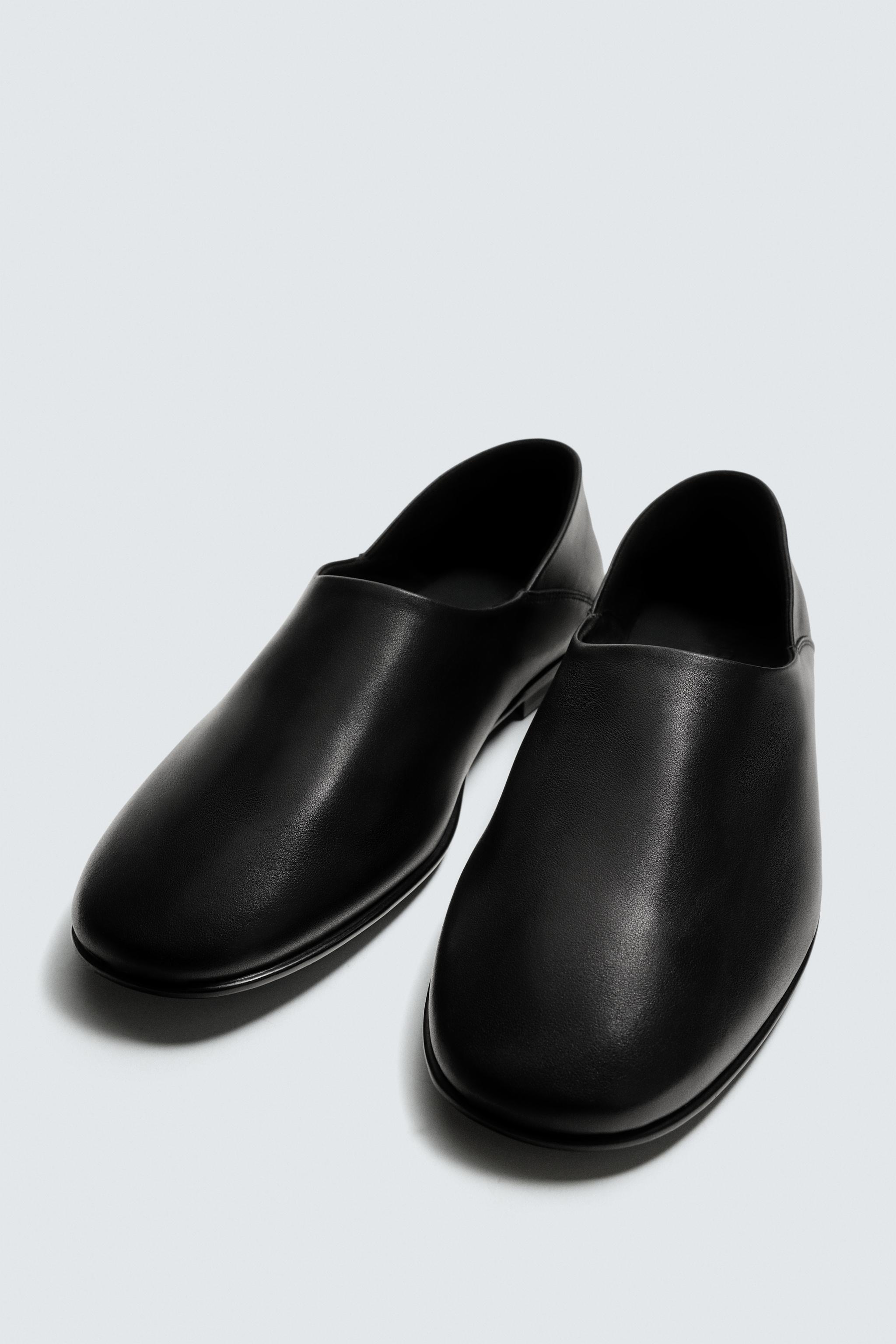 LEATHER LOAFERS