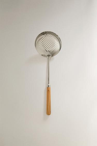 OAK SLOTTED SPOON - Light brown by Zara