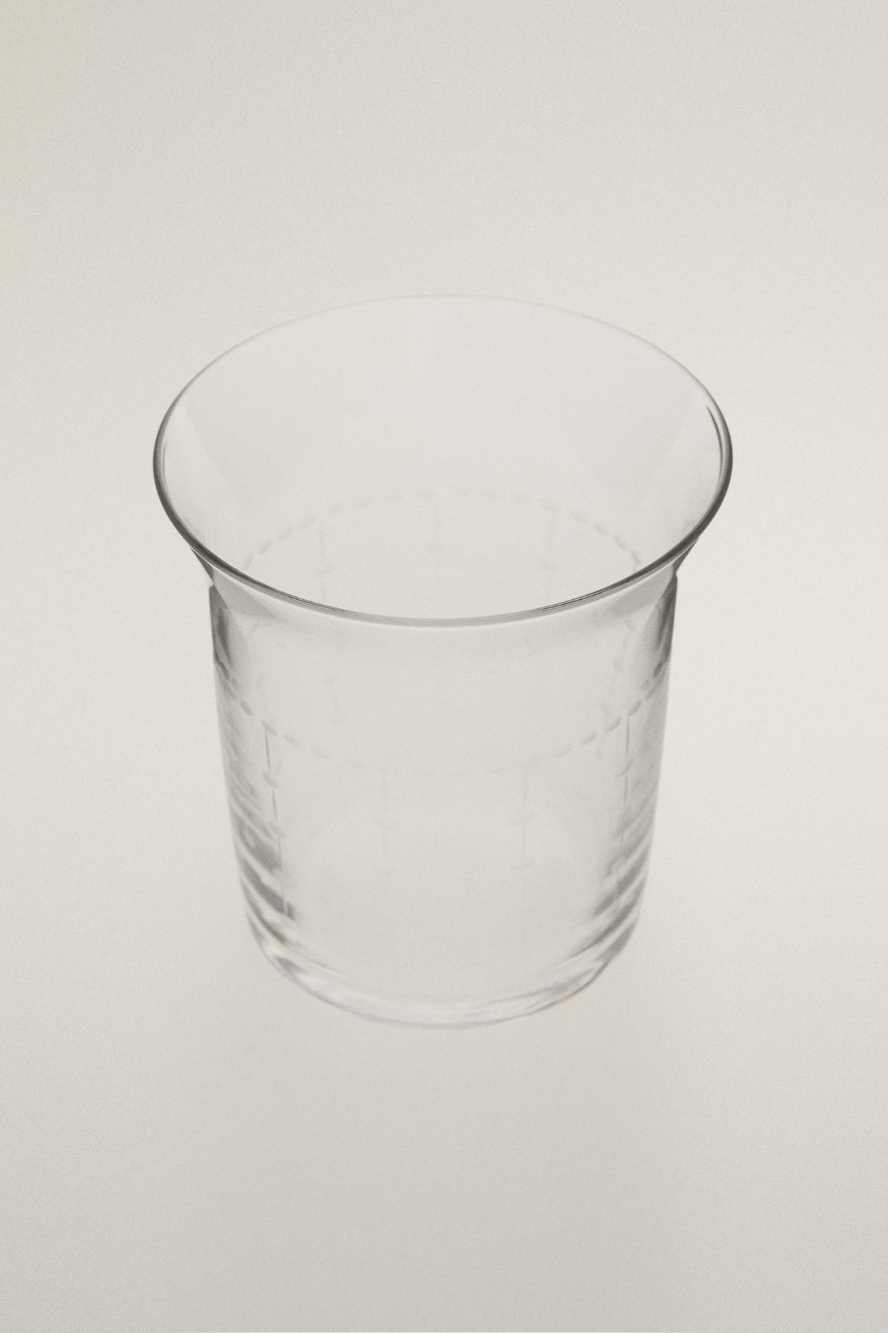 GEOMETRICALLY ENGRAVED GLASS TUMBLER — Transparent