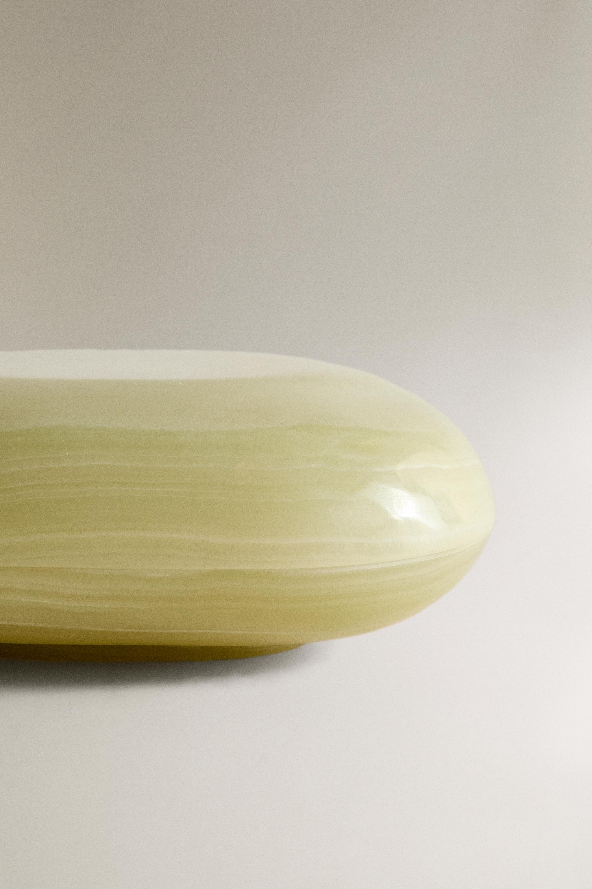 OVAL ONYX BOX I COLIN KING