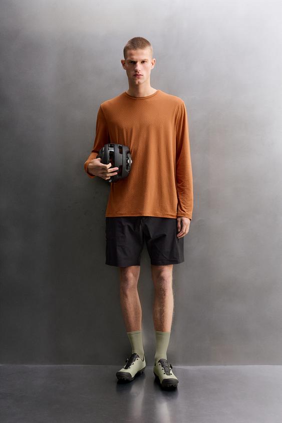 LONG SLEEVE GRAVEL TECHNICAL TEXTURED WEAVE T-SHIRT from Zara - $49.90
