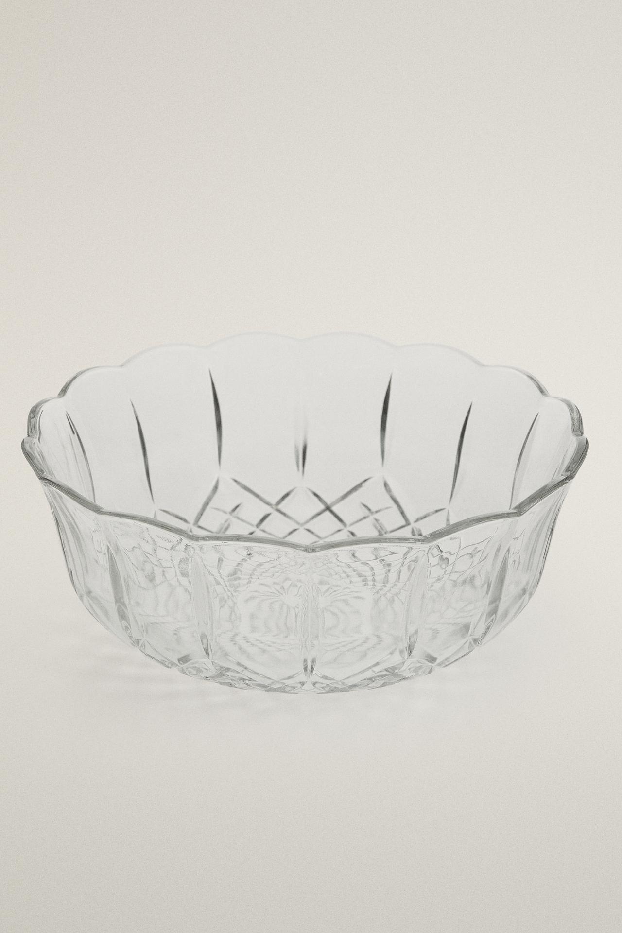 CARVED GLASS SALAD BOWL — Transparent
