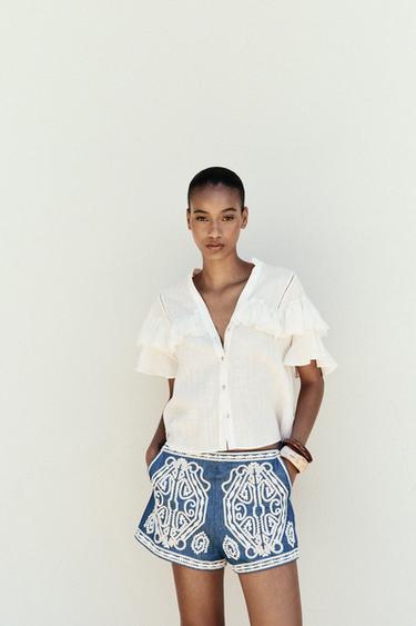 BLUSA MANGA CORTA VOLANTE - Blanco de Zara