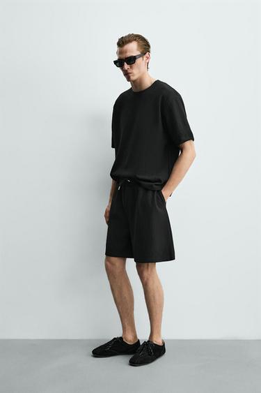TEXTURED JOGGER BERMUDA SHORTS - Black by Zara