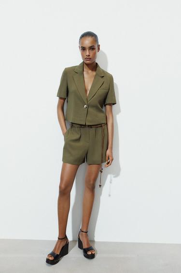 BERMUDA CINTURÓN - Khaki de Zara