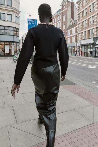 PULL EN MAILLE À BOULES AU COL - Noir de Zara - Image 3