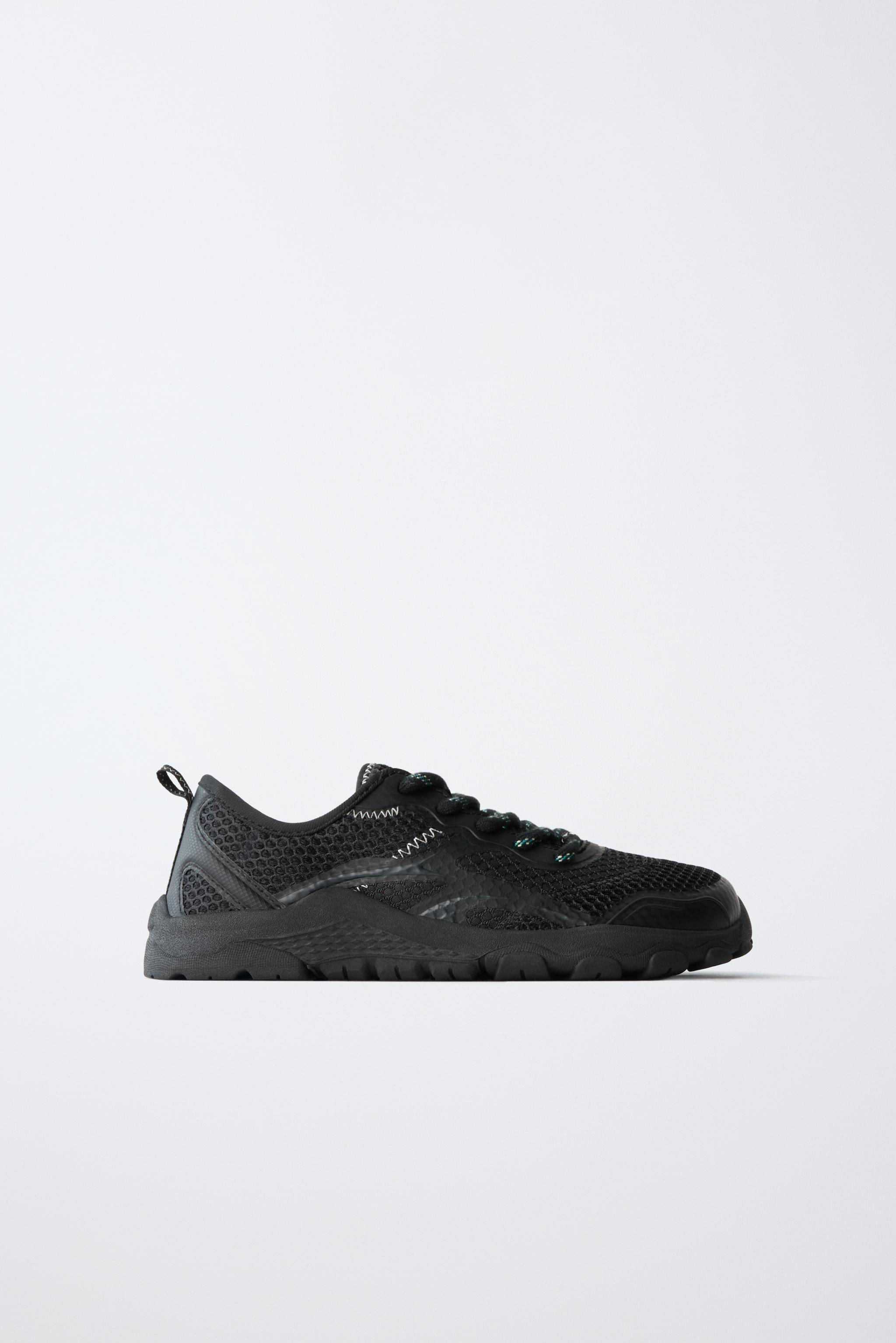 BAREFOOT MESH SNEAKERS — Black