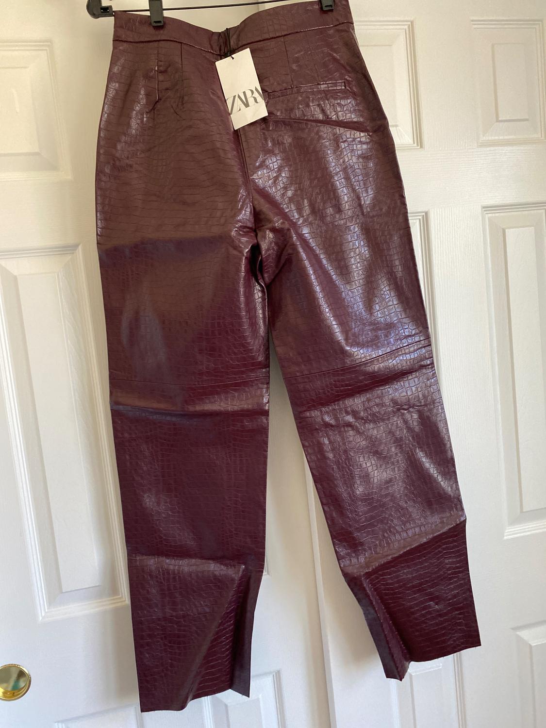 PANTALÓN EFECTO PIEL - Image 8