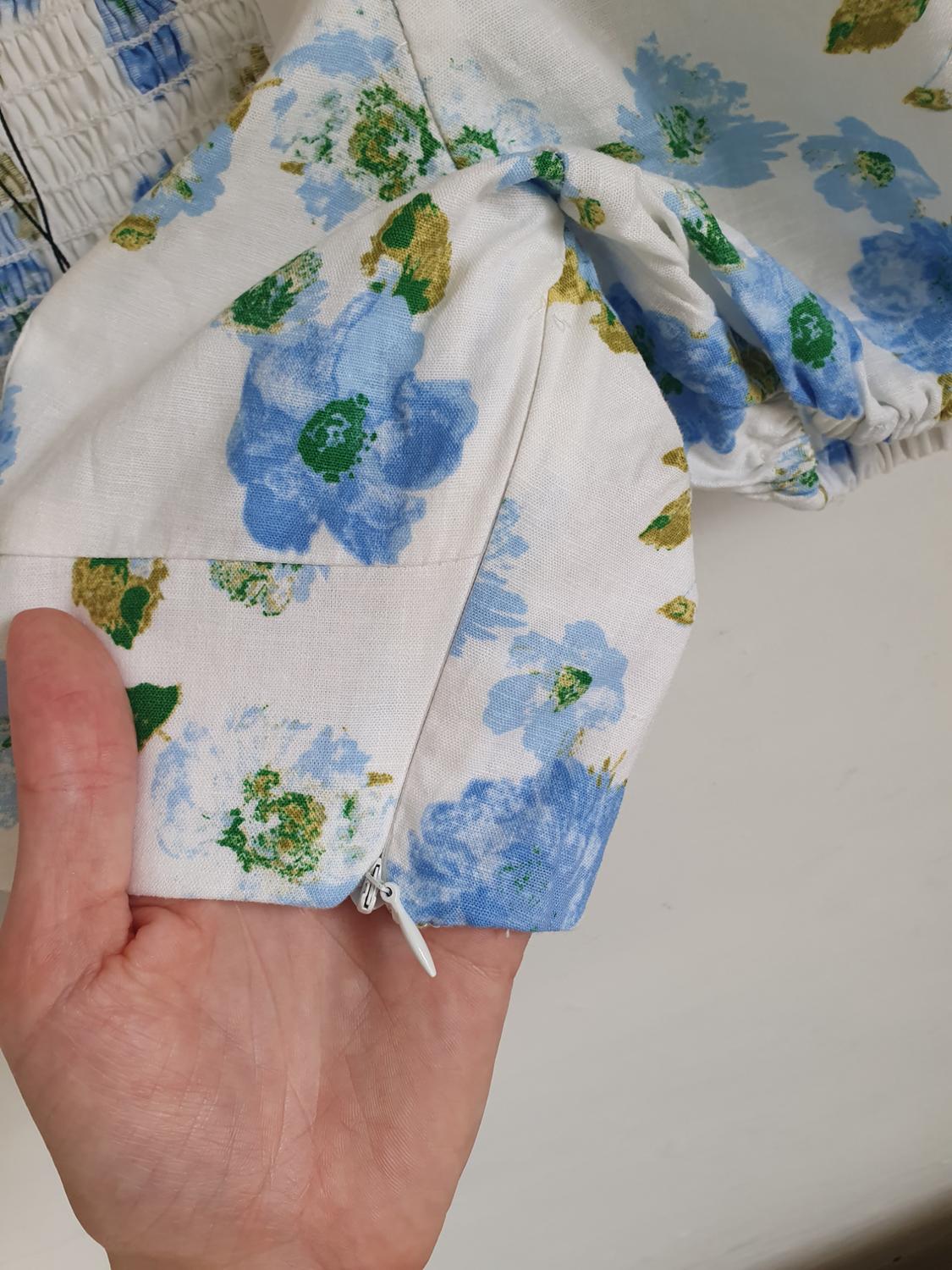 CROP TOP WITH A FLORAL PRINT - Image 4