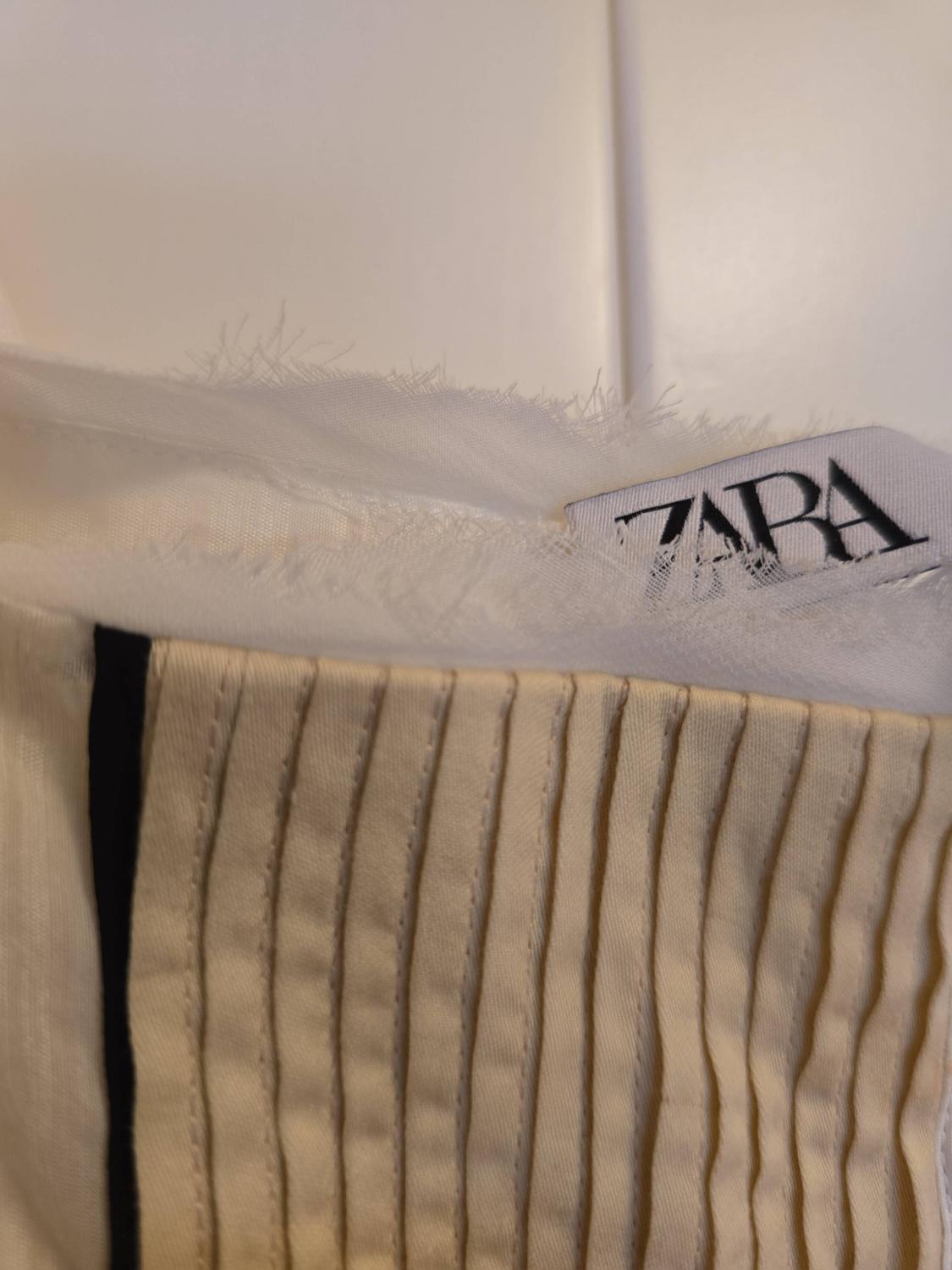 TOP WITH CHEST DETAIL - LIMITED EDITION - Image 6