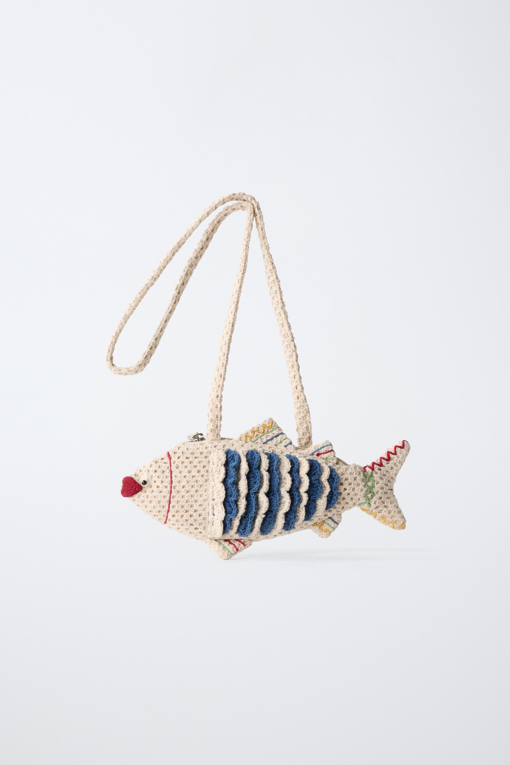 CROCHET FISH CROSSBODY BAG