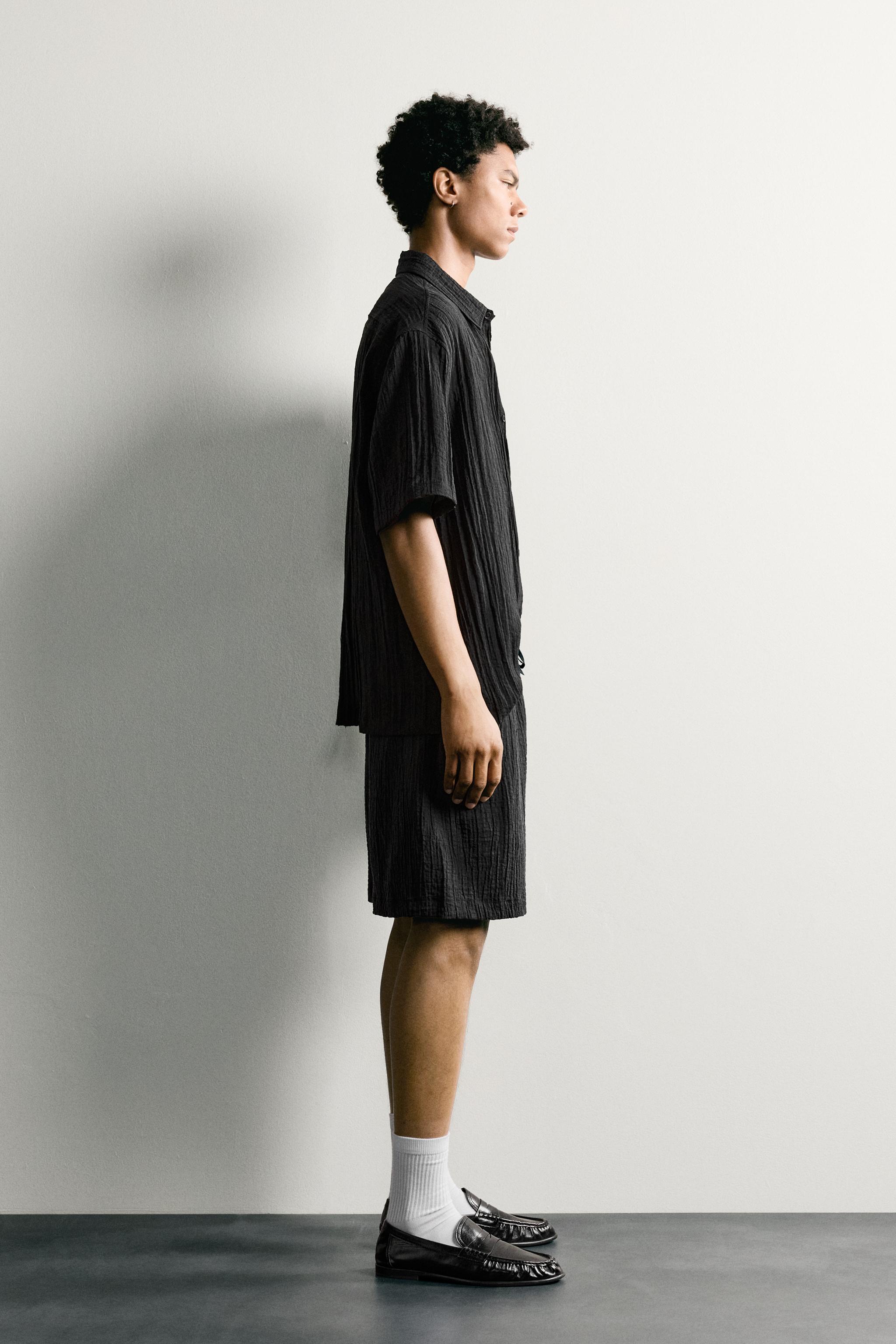TEXTURED RELAXED FIT SHORTS — Black (alternate view)