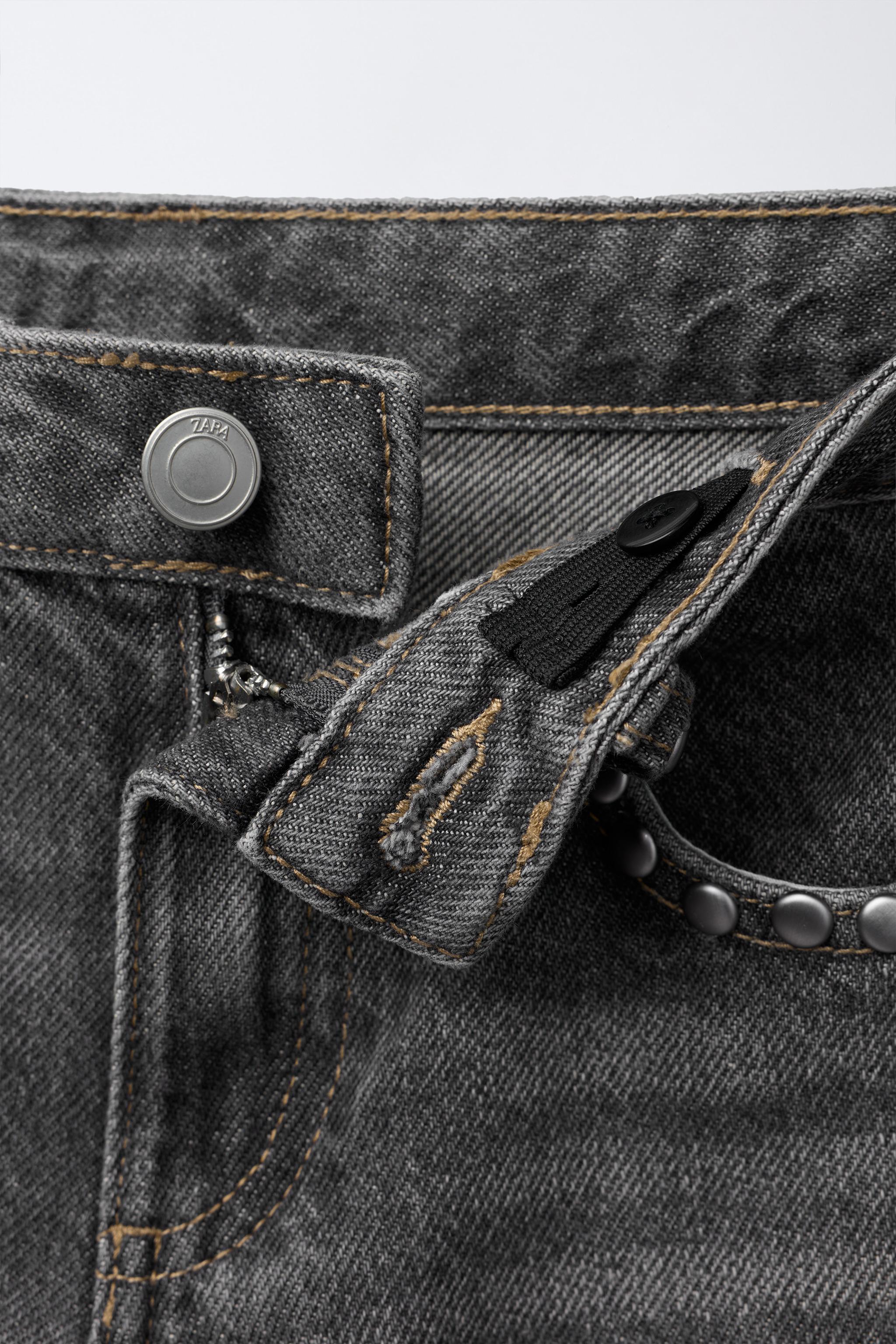 STUDDED STRAIGHT JEANS