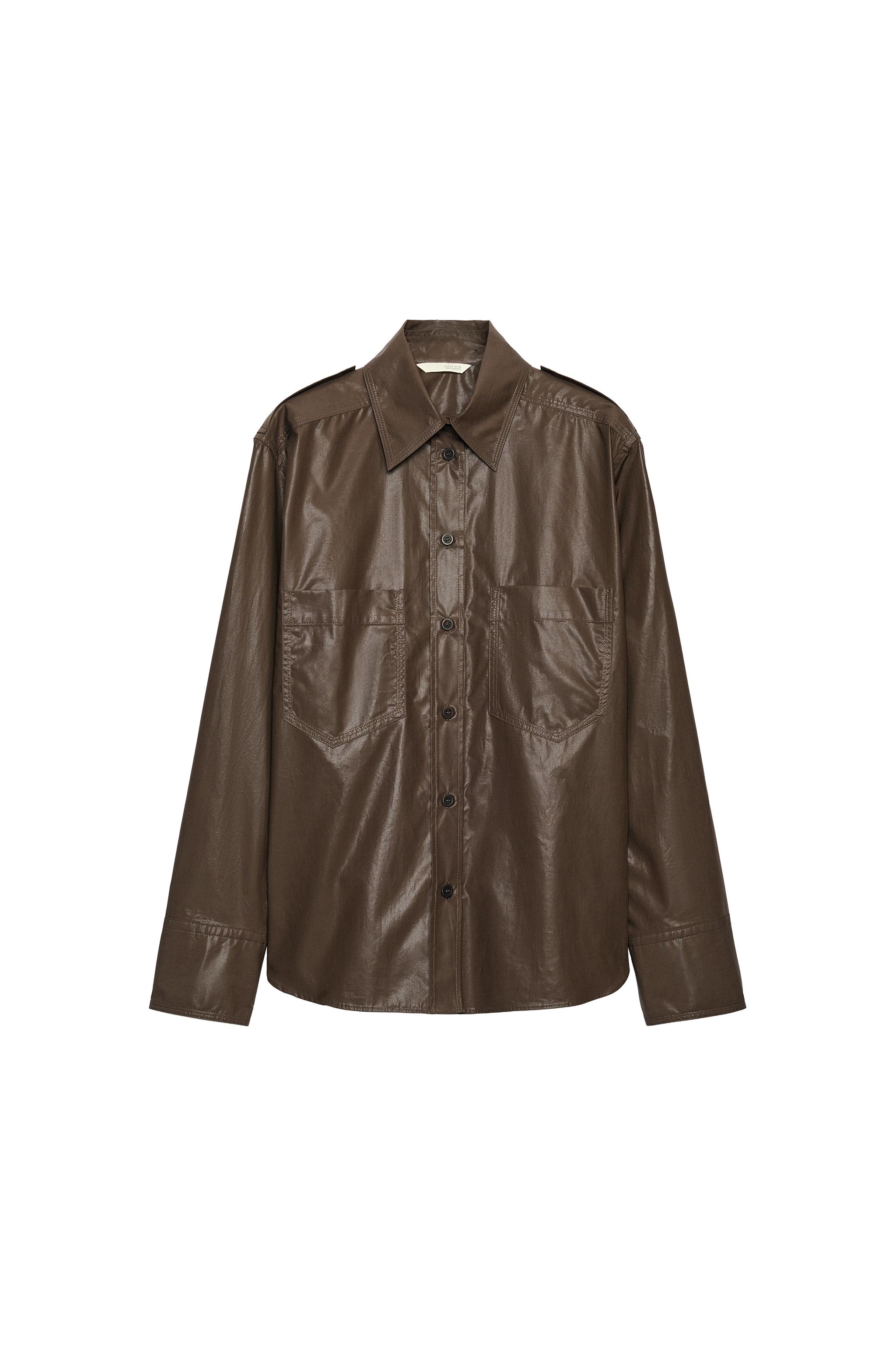 CAMISA BOLSILLOS EFECTO BRILLO
