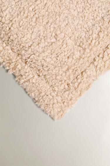 ROLL-UP FLOOR PET THROW - Grey by Zara - Image 2