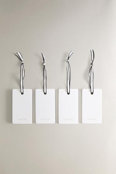 CONFEZIONE BARRE PROFUMATE PER ARMADIO WHITE POWDERY (CONFEZIONE DA 4) - Vari di Zara
