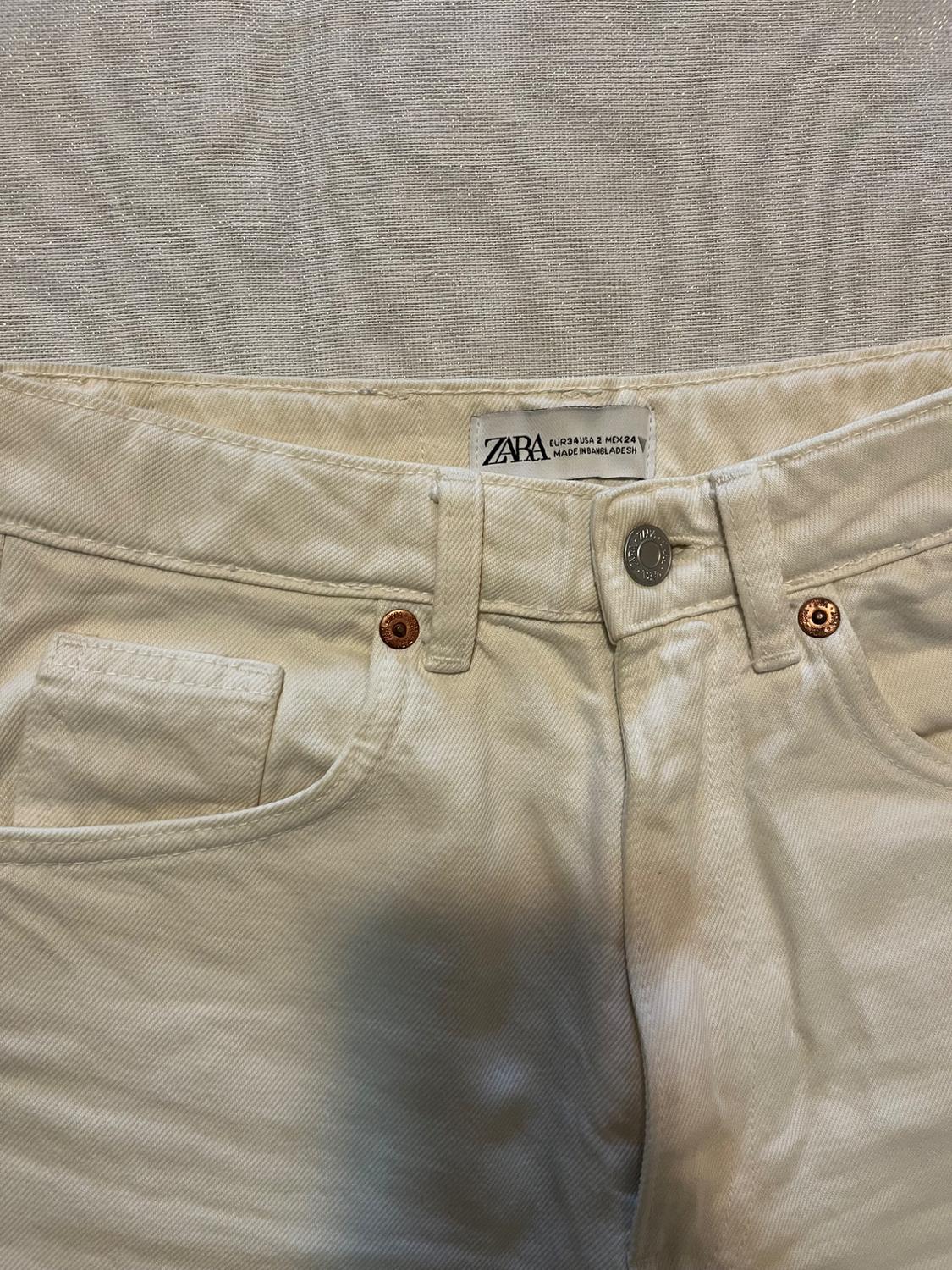 TRF HIGH-RISE MOM FIT DENIM BERMUDA SHORTS - Image 3