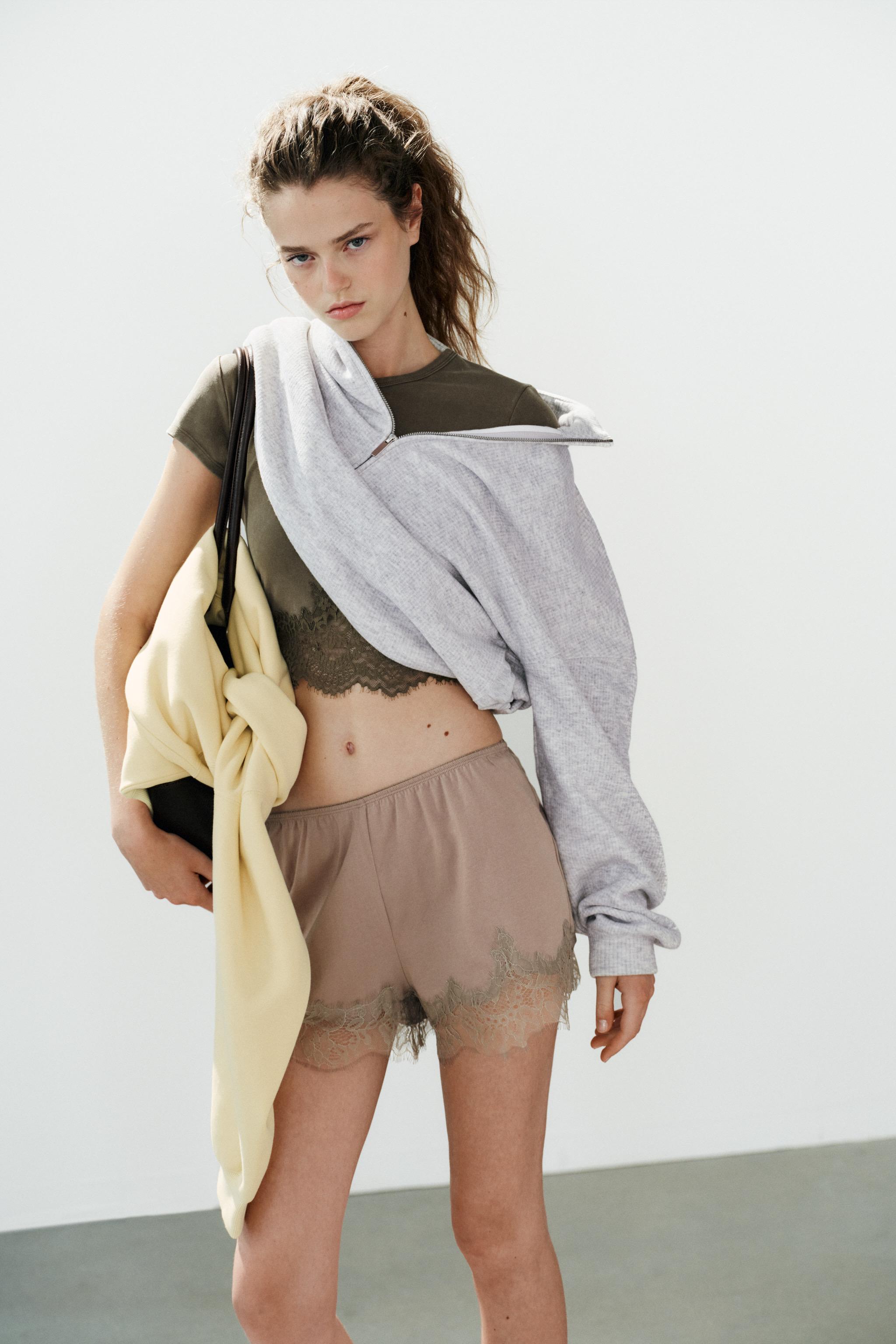 EMBROIDERED SHORTS