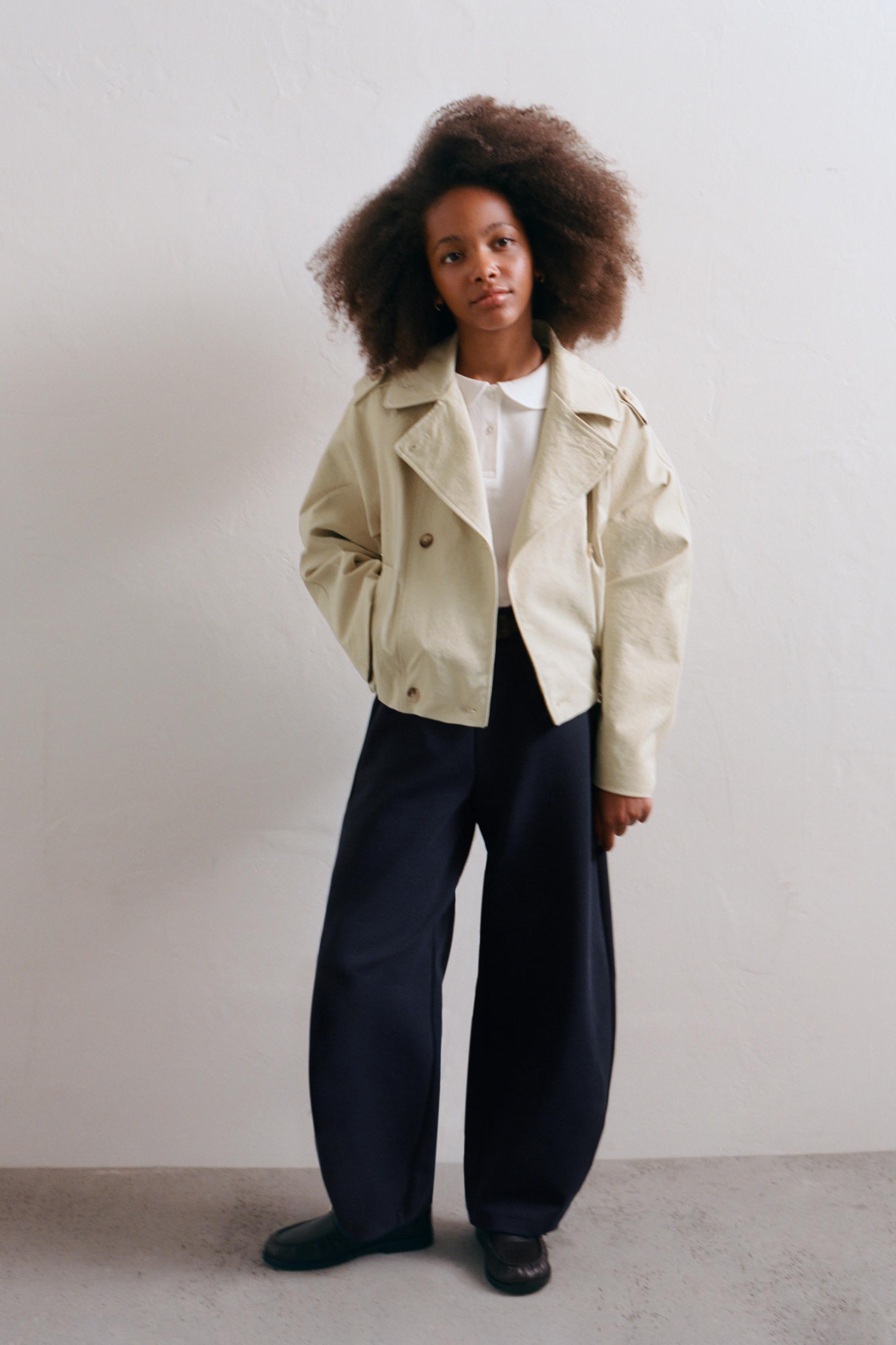CROPPED ELASTIC HEM TRENCH COAT — Mid-ecru
