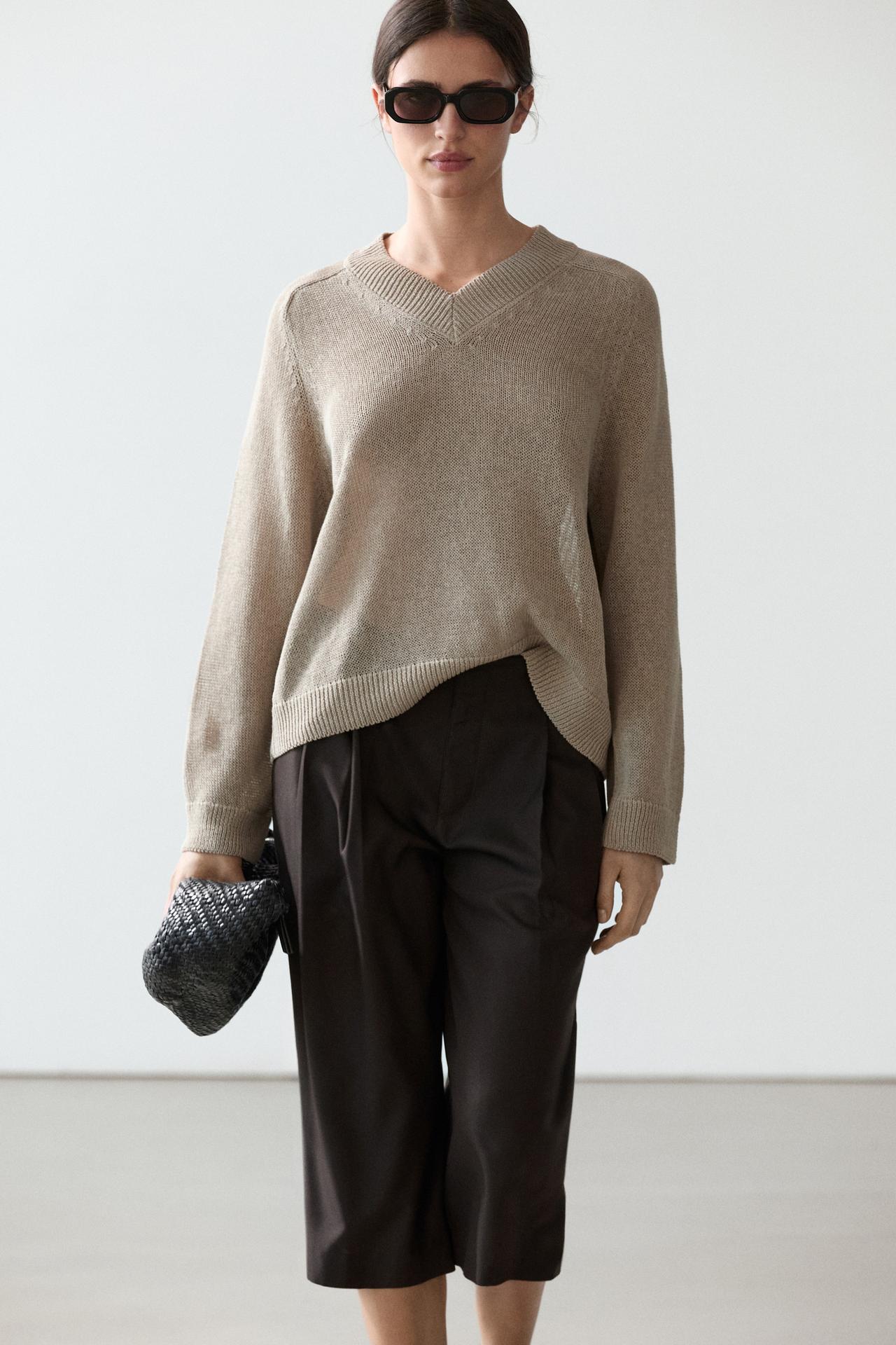 Cotton blend V-neck knit sweater — Mink